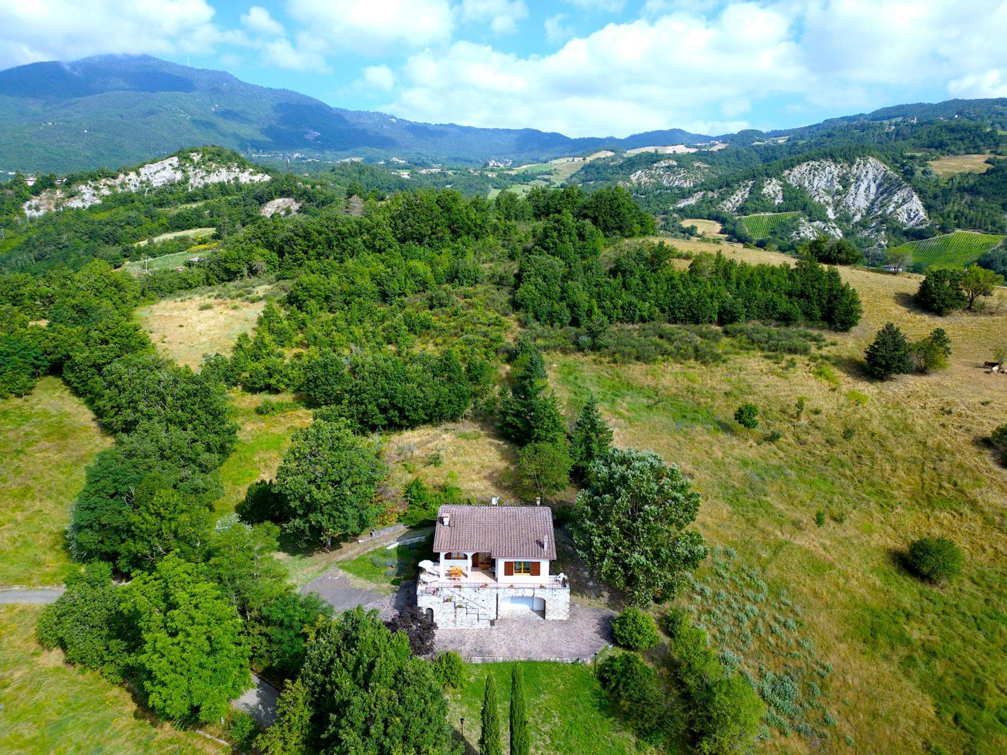 Casa Del Bosco - Vista Mozzafiato & Parco 4 Ettari Villa Bobbio Eksteriør billede